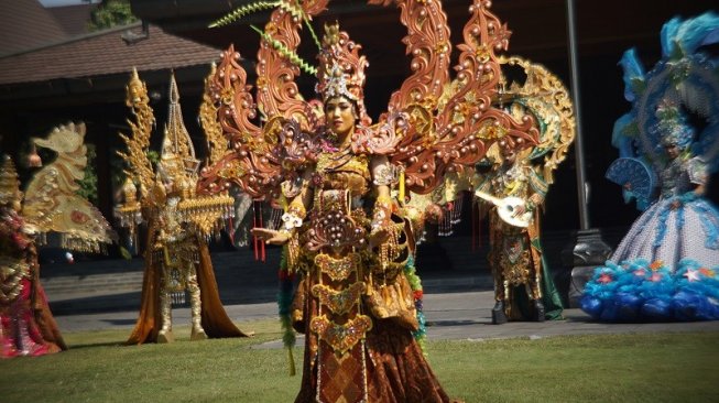 Solo Batik Carnival 2019 hadirkan tema Suvarna Bhumi the Golden of ASEAN. (Suara.com/Ari Purnomo)