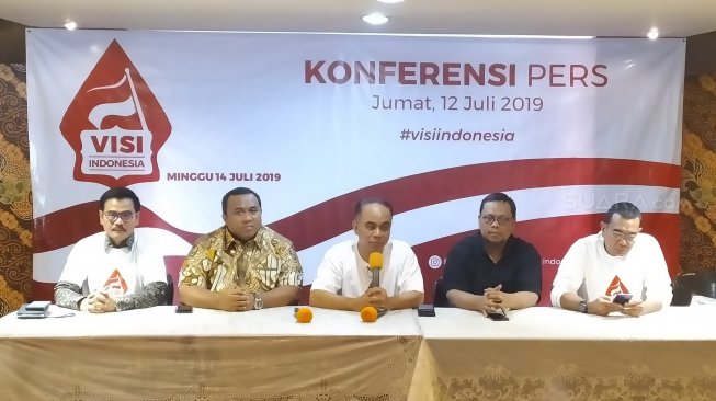 Relawan Jokowi - Maruf Amin akan menggelar panggung akbar bertajuk Visi Indonesia di Sentul Convention Center, Jawa Barat pada Minggu (14/7/2019). (Suara.com/Tyo)