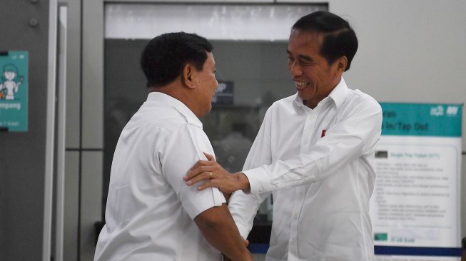 Tanpa Peci, Gaya Busana Prabowo saat Bertemu Jokowi Menunjukkan Ketulusan