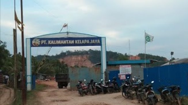 PT. KKJ Diduga Cemari Lingkungan, Warga Nusapati Marah