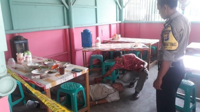 Makan Pecak Bandeng Bareng Teman Wanita, Wartawan Mendadak Tewas