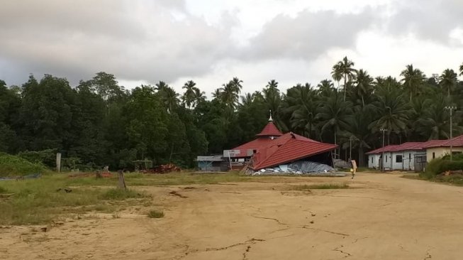 2 Orang Tewas dan 1.104 Mengungsi karena Gempa Halmahera 7,2 SR