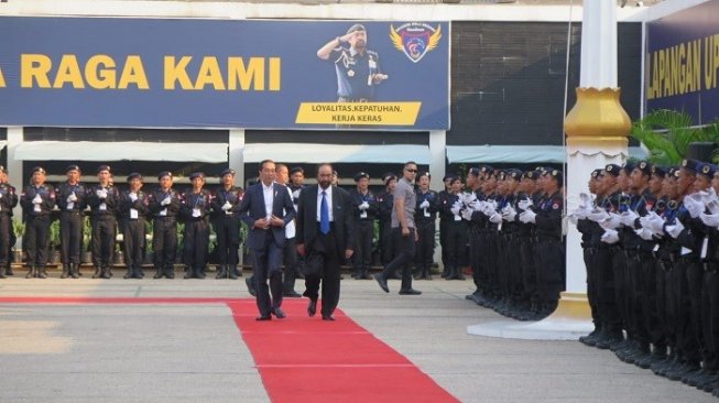 Jokowi Mendadak Pusing saat Berpidato di Acara Sekolah Legislatif Nasdem