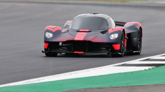 Aston Martin Valkyrie. (autoevolution.com)