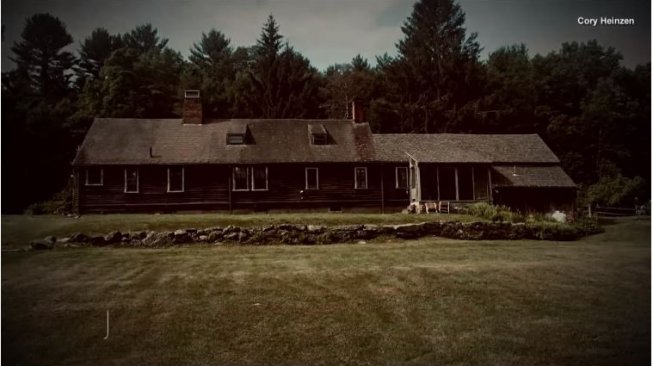 Rumah asli yang jadi inspirasi film The Conjuring (youtube.com/Inside Edition)