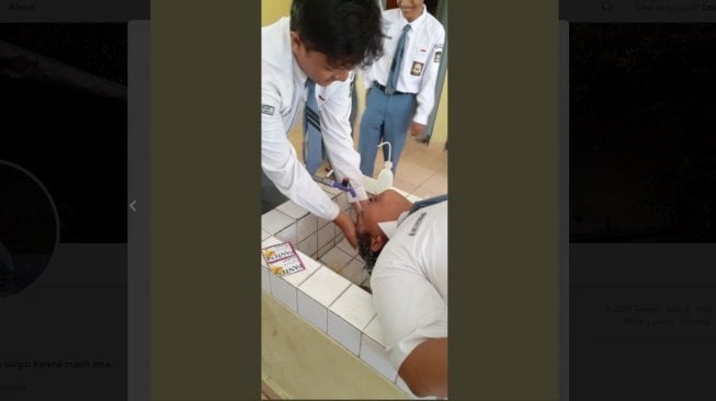 Aksi kocak warganet, kelakuan anak IPS di laboratorium. [Twitter]