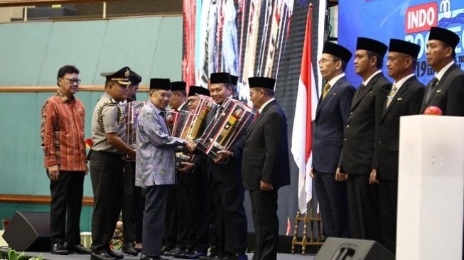 Berikan Penghargaan, JK Sempat Kritik Penggunaan Bahasa Sansekerta