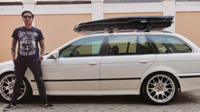 Kucing Oren Berulah Lagi, Sunroof Mobil Gofar Hilman Jadi Sasaran