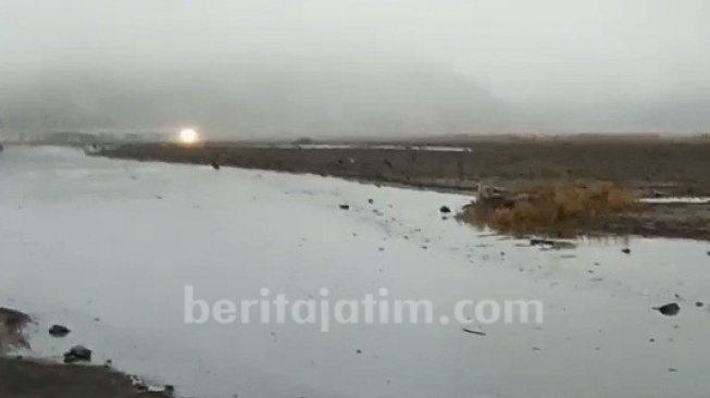 Gunung Bromo Meletus, Desa Ngadas Diterjang Banjir Lumpur