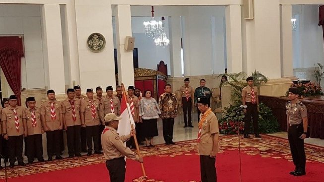 Jokowi Lepas Kontingen Gerakan Pramuka Indonesia ke AS