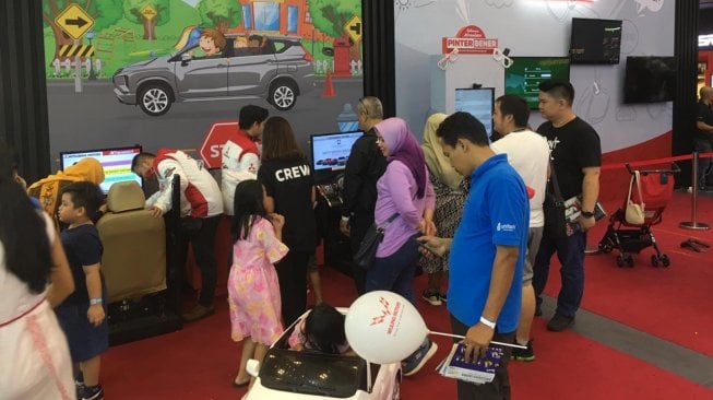 Suasana Kidzania di booth Mitsubishi Motors, GIIAS 2019. (Suara.com/Dian Hapsari)