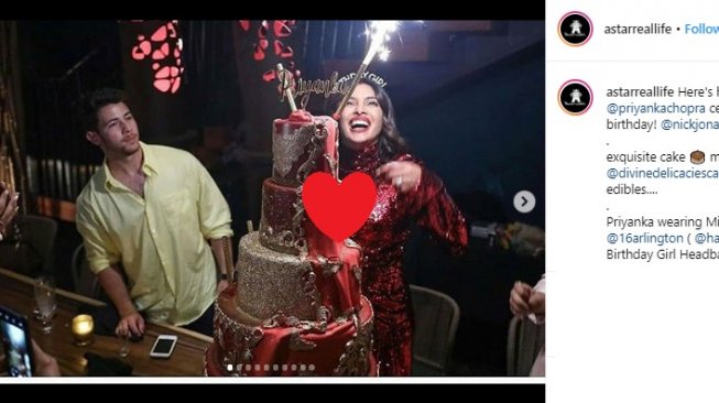 Ulang Tahun ke-37, Priyanka Chopra Tampil Seksi dengan Dress Merah. (Instagram/@astarreallife)