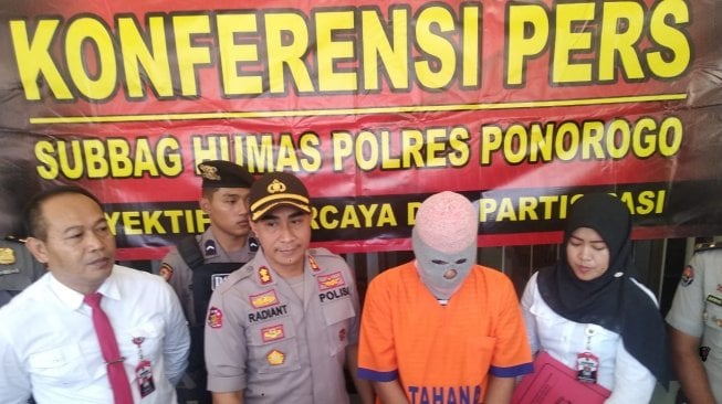 Catur, penyebar video bugil siswi SMK di Ponorogo. (Beritajatim.com)