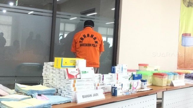 Palsukan Obat Generik, Dirut PT JKI Diringkus Polisi