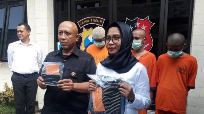 Tiga pemuda yang digilir gadis remaja ditangkap polisi. (beritajatim.com).