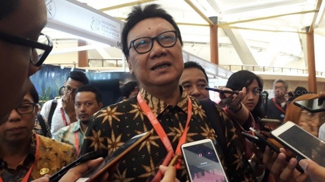 Menteri Tjahjo Kabulkan Kemauan Ridwan Kamil Copot Sekda Jabar Iwa Karniwa