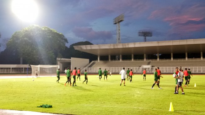 Latihan timnas Indonesia U-23 di Stadion Madya Senayan. (Suara.com / Adie Prasetyo) 