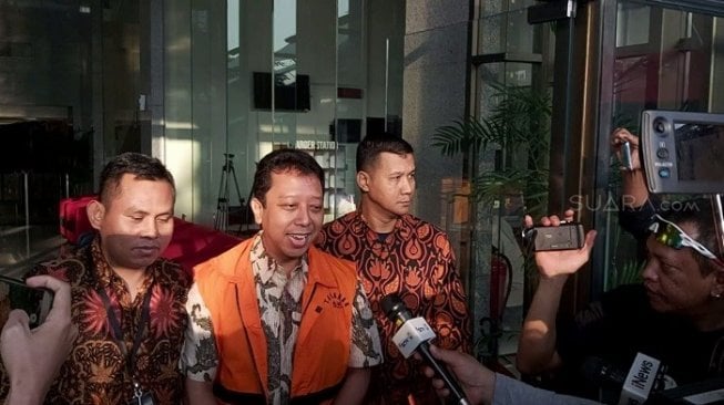 Romahurmuziy, tersangka kasus suap jual beli jabatan di Kemenag. (Suara.com/Welly Hidayat)