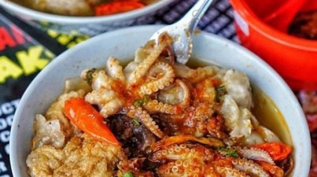 Termahsyur Kelezatannya, Mendedah Seporsi Bakso Seafood Bulnak Gresik