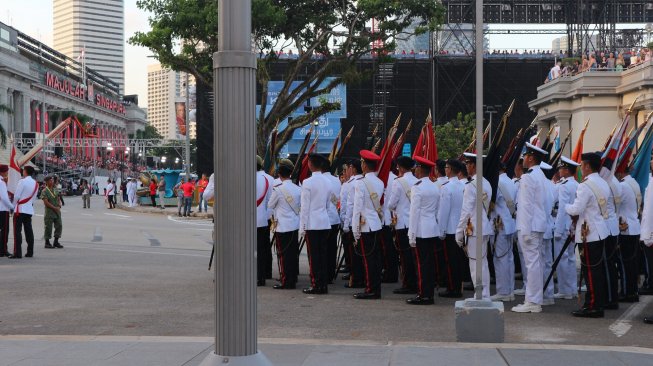 Dari Paralayang hingga Kembang Api, Meriahnya Pesta Kemerdekaan Singapura