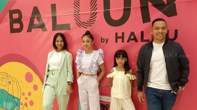 Naura rilis lagu baru berjudul 'Aku Indonesia' di Baluun by Haluu World, Plaza Indonesia, Jakarta Pusat, Selasa (23/7/2019). [Sumarni/Suara.com]