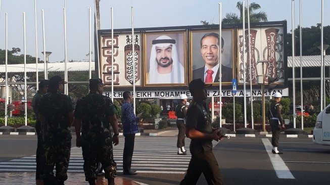 Jokowi Sambut Putra Mahkota Abu Dhabi di Soekarno Hatta