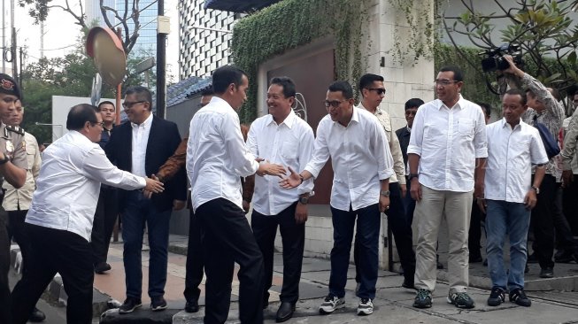 Pengamat: Jokowi Wajar Kasih Jatah Menteri, Tapi Libatkan PPATK