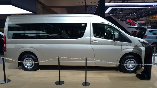 Toyota Astra Motor (TAM) meluncurkan HiAce Premio di ajang GIIAS 2019, Tangerang, Jumat (26/7/2019). [Suara.com/Manuel Jeghesta]