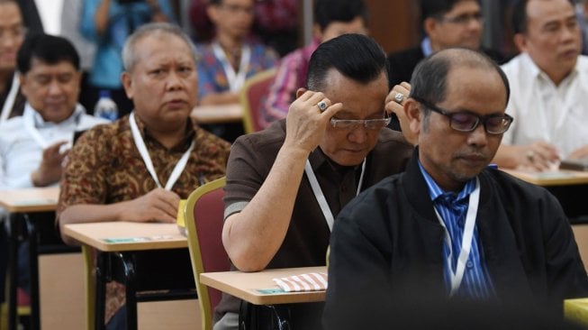 Suasana tes psikologi seleksi calon pimpinan KPK, di Pusdiklat Kementerian Sekretariat Negara, Cilandak, Jakarta, Minggu (28/7). [ANTARA FOTO/Wahyu Putro]