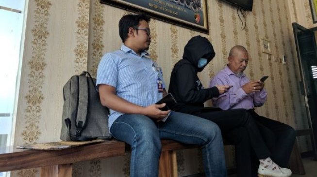 YI, Korban Pinjaman Online di Solo Tiap Jam Diteror Dengan Nomor Berbeda