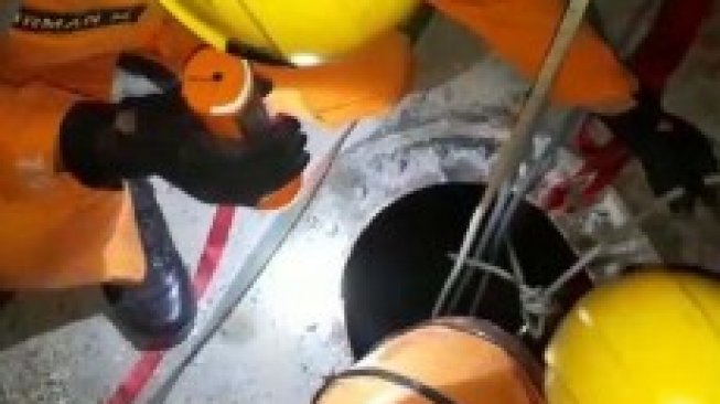 4 Pekerja Tewas di Lubang Palka Saat Perbaiki Kapal Tongkang di Pelabuhan 