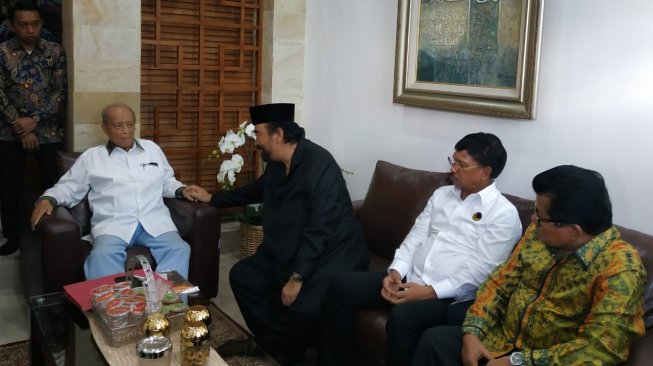 Buya Maarif Sebut Menteri Sekarang Bikin Susah, Surya Paloh: Ikut Galau