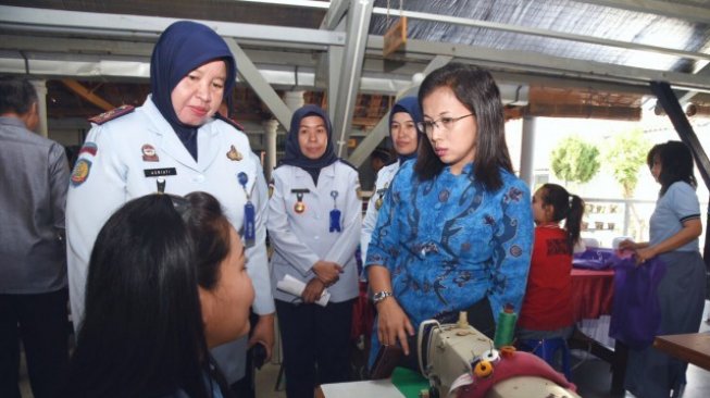 Komisi III Apresiasi Berbagai Kegiatan di Lapas Perempuan Semarang