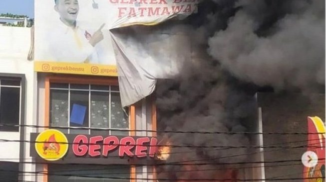 Salah satu restoran milik Ruben Onsu di kawasan Fatmawati, Cilandak, Jakarta Selatan mengalami kebakaran, Rabu (31/7/2019) siang.