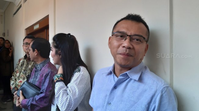 Ashanty dan Anang Hermansyah di Pengadilan Negeri Tangerang, Rabu (31/7/2019). [Sumarni/Suara.com]