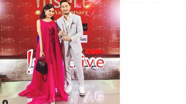 Syahnaz Sadiqah tetap pakai high heels meski hamil anak kembar (Instagram/@syahnazs)