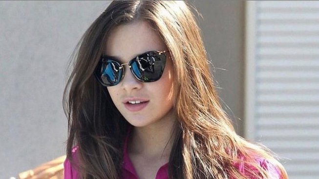 Hailee Steinfeld Bakal Meriahkan Ajang SHVR Ground Festival 2019