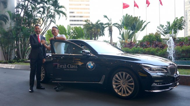 BMW Seri 7 Jadi Angkutan Penumpang First Class Garuda Indonesia