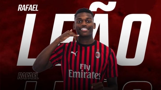 Baru Cetak Rekor Gol, Rafael Leao Bongkar Rahasia di Ruang Ganti AC Milan