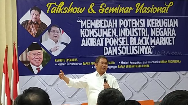 Menteri Komunikasi dan Informatika (Menkominfo), Rudiantara dalam sebuah seminar di Jakarta, Jumat (2/8/2019). [Suara.com/Tivan Rahmat]