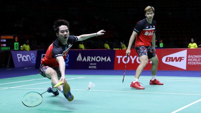 Pasangan ganda putra Indonesia, Kevin Sanjaya Sukamuljo/Marcus Fernaldi Gideon, terhenti di babak perempat final Thailand Open 2019 usai kalah dari Hiroyuki Endo/Yuta Watanabe (Jepang), Jumat (2/8). [Humas PBSI]