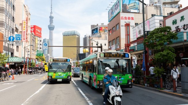 Layanan bus umum di Tokyo, Jepang. Sebagai ilustrasi [Shutterstock].