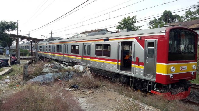 KRL Bogor-Depok-Jakarta Berisiko Tinggi Penularan Corona, Ini Respons KCI