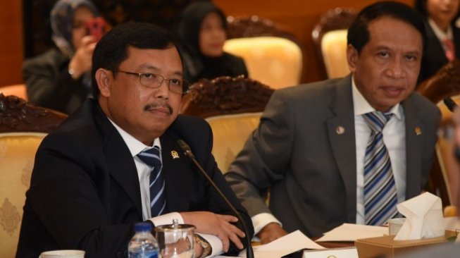 DPR : Perppu Larangan Koruptor Ikut Pilkada harus Merujuk pada UU