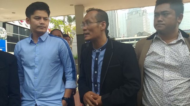Pacar Angel Lelga Laporkan Vicky Prasetyo ke Polda Metro Jaya