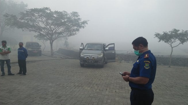 Tiga Hari Kebakaran, Warga Sekitar TPSA Bagendung Alami Gangguan Pernapasan