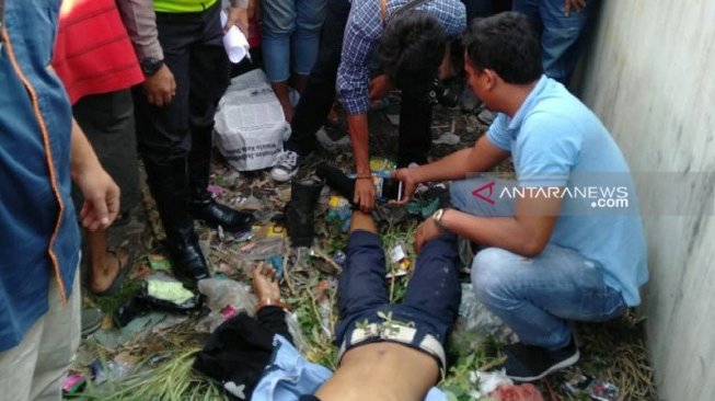 Siswa SMK Ditemukan Tewas di Tempat Sampah, Pergelangan Kaki Patah