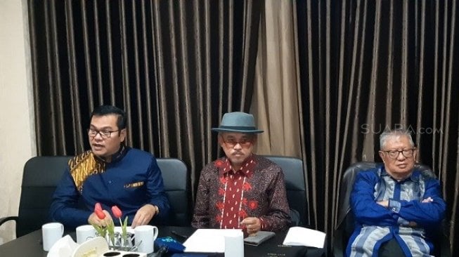 Wakil Ketua Majelis Hukum dan HAM PP Muhamadiyah, Manager Nasution (kanan). (Suara.com/Welly).