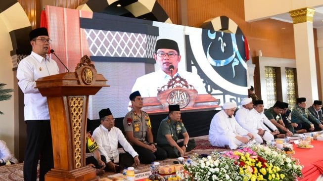 Ridwan Kamil Minta Pertamina Tanggung Jawab soal Oil Spill di Karawang