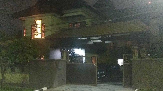 Seharian, Rumah Kepala Dinas Perhubungan Jatim Digeledah KPK